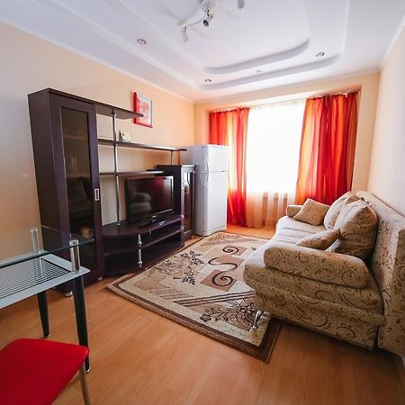 Sary Arka Hotel Павлодар Екстериор снимка