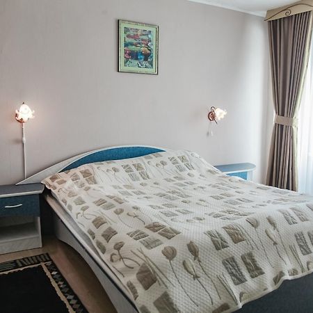 Sary Arka Hotel Павлодар Екстериор снимка