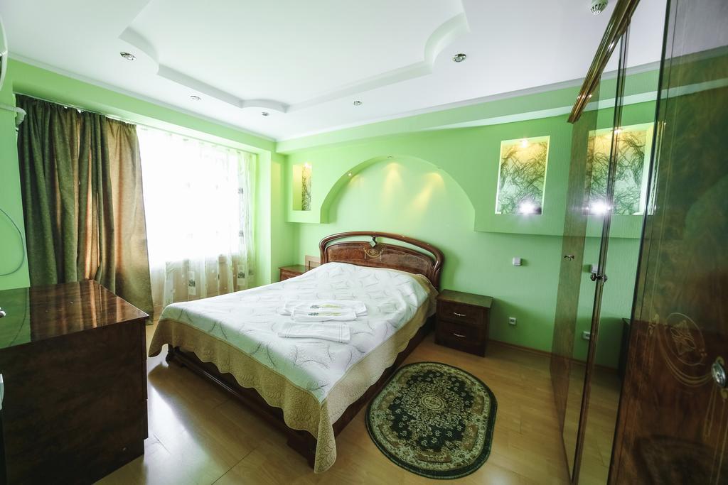 Sary Arka Hotel Павлодар Екстериор снимка