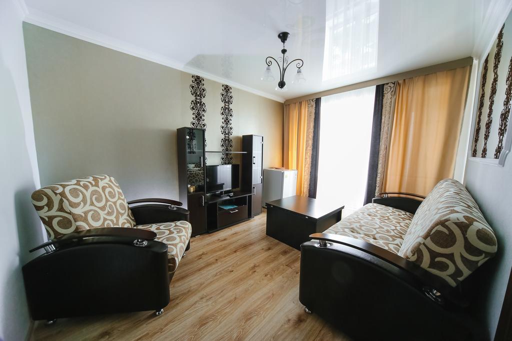 Sary Arka Hotel Павлодар Екстериор снимка