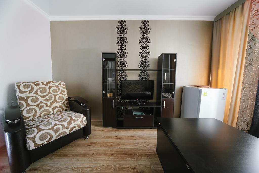Sary Arka Hotel Павлодар Екстериор снимка