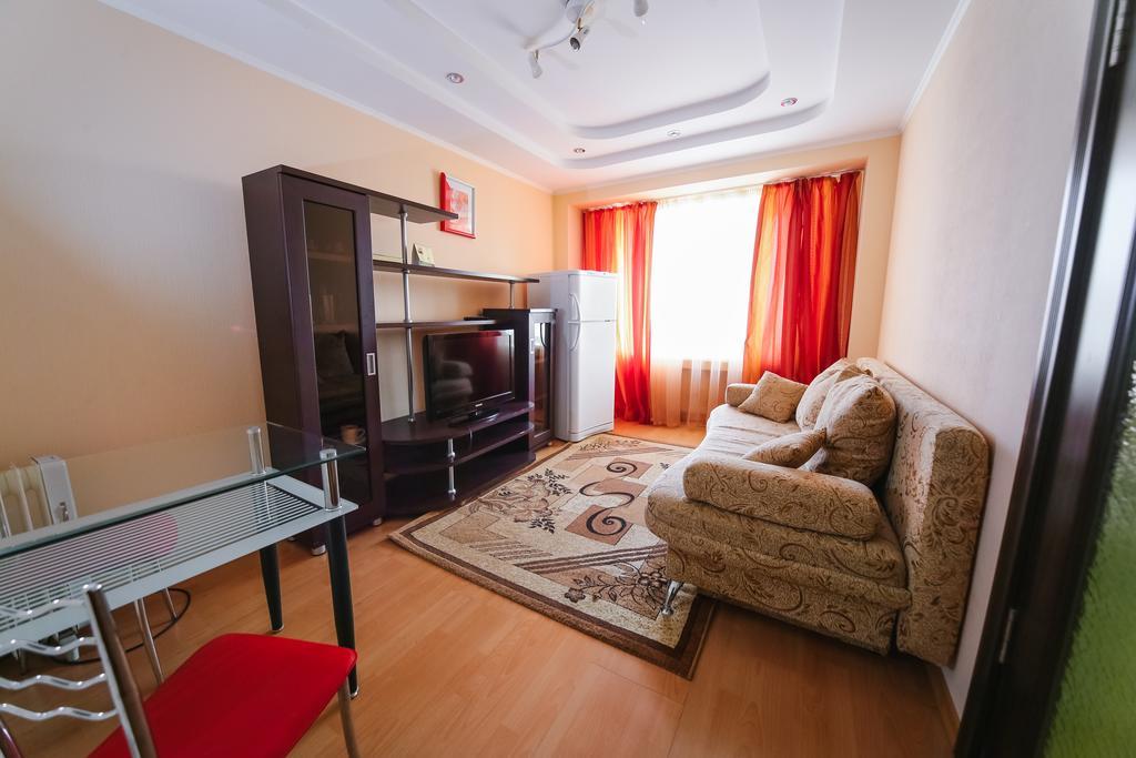 Sary Arka Hotel Павлодар Екстериор снимка