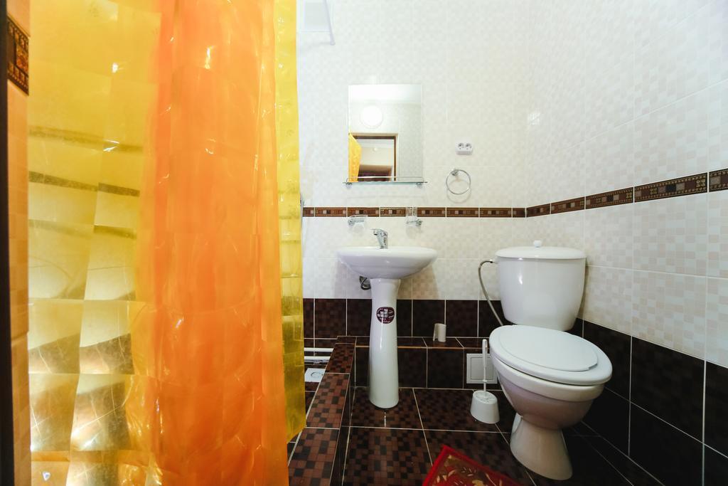 Sary Arka Hotel Павлодар Екстериор снимка