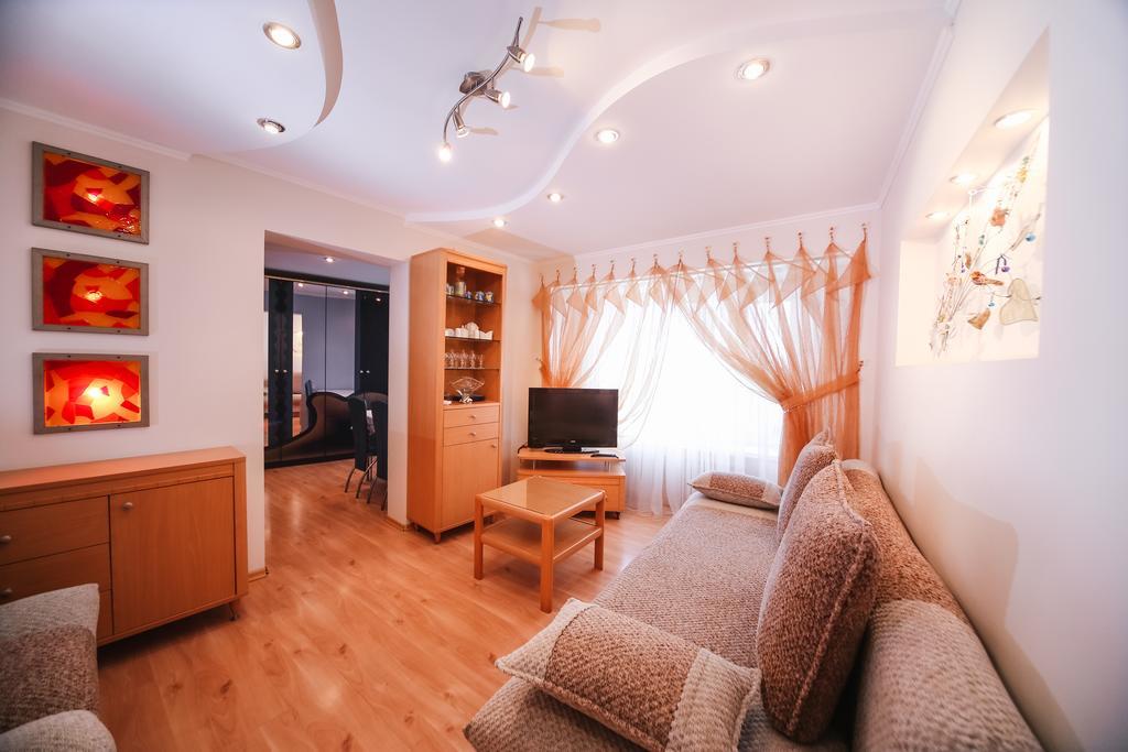 Sary Arka Hotel Павлодар Екстериор снимка