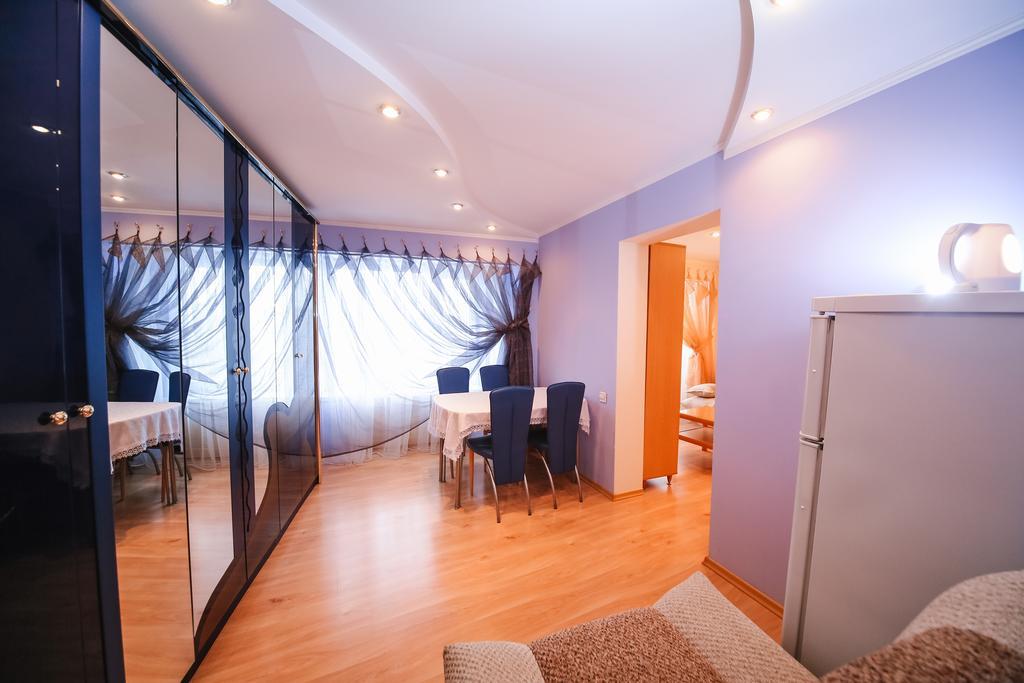 Sary Arka Hotel Павлодар Екстериор снимка
