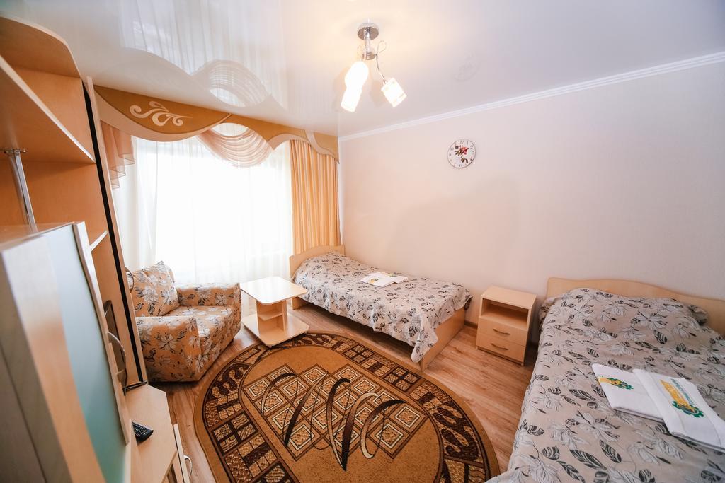Sary Arka Hotel Павлодар Екстериор снимка