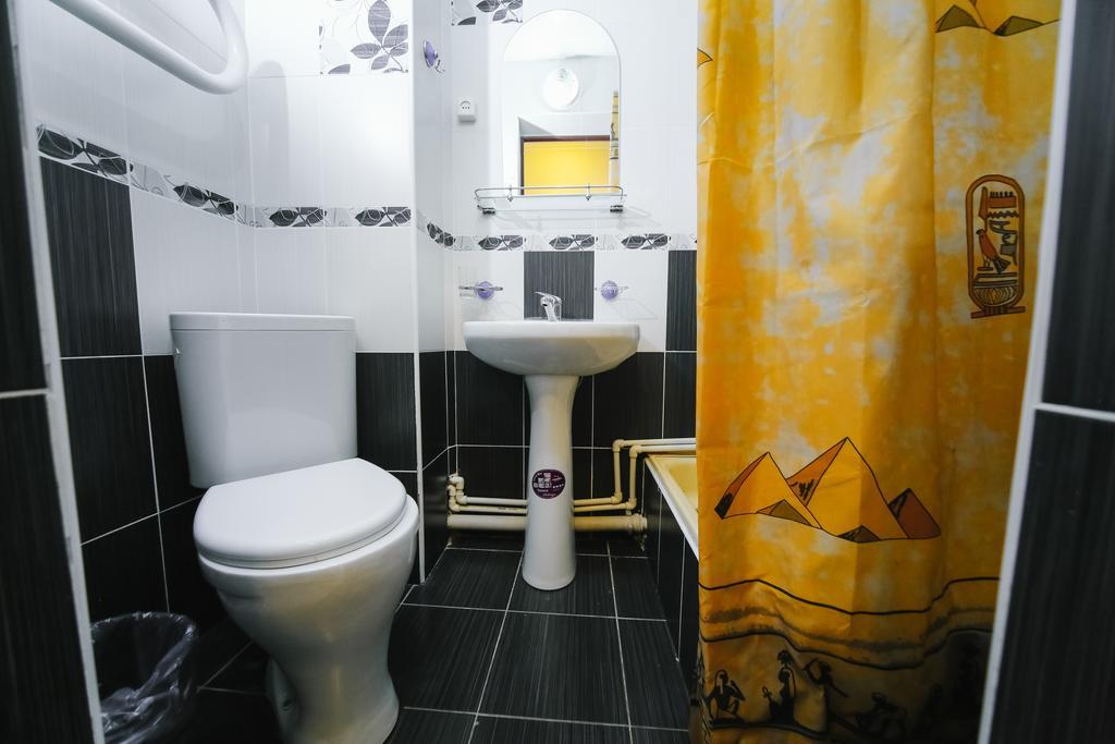 Sary Arka Hotel Павлодар Екстериор снимка