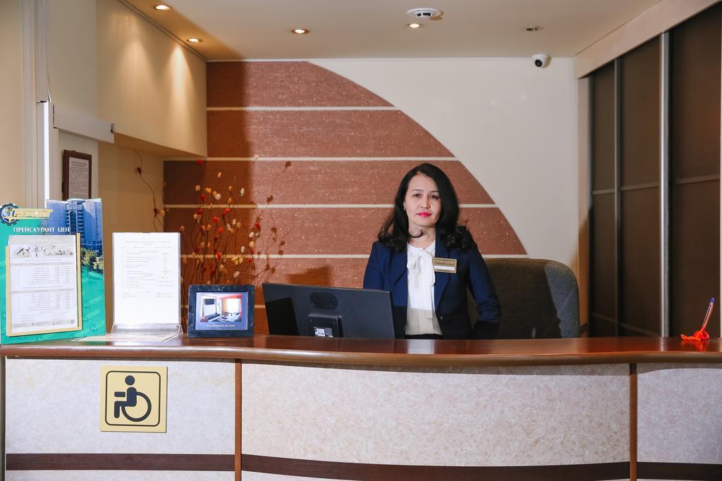 Sary Arka Hotel Павлодар Екстериор снимка