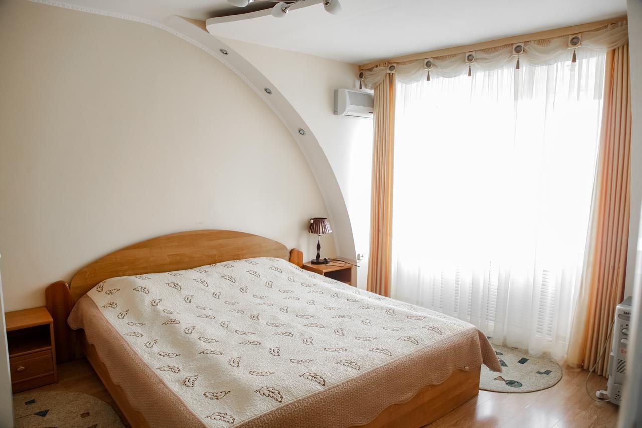 Sary Arka Hotel Павлодар Екстериор снимка