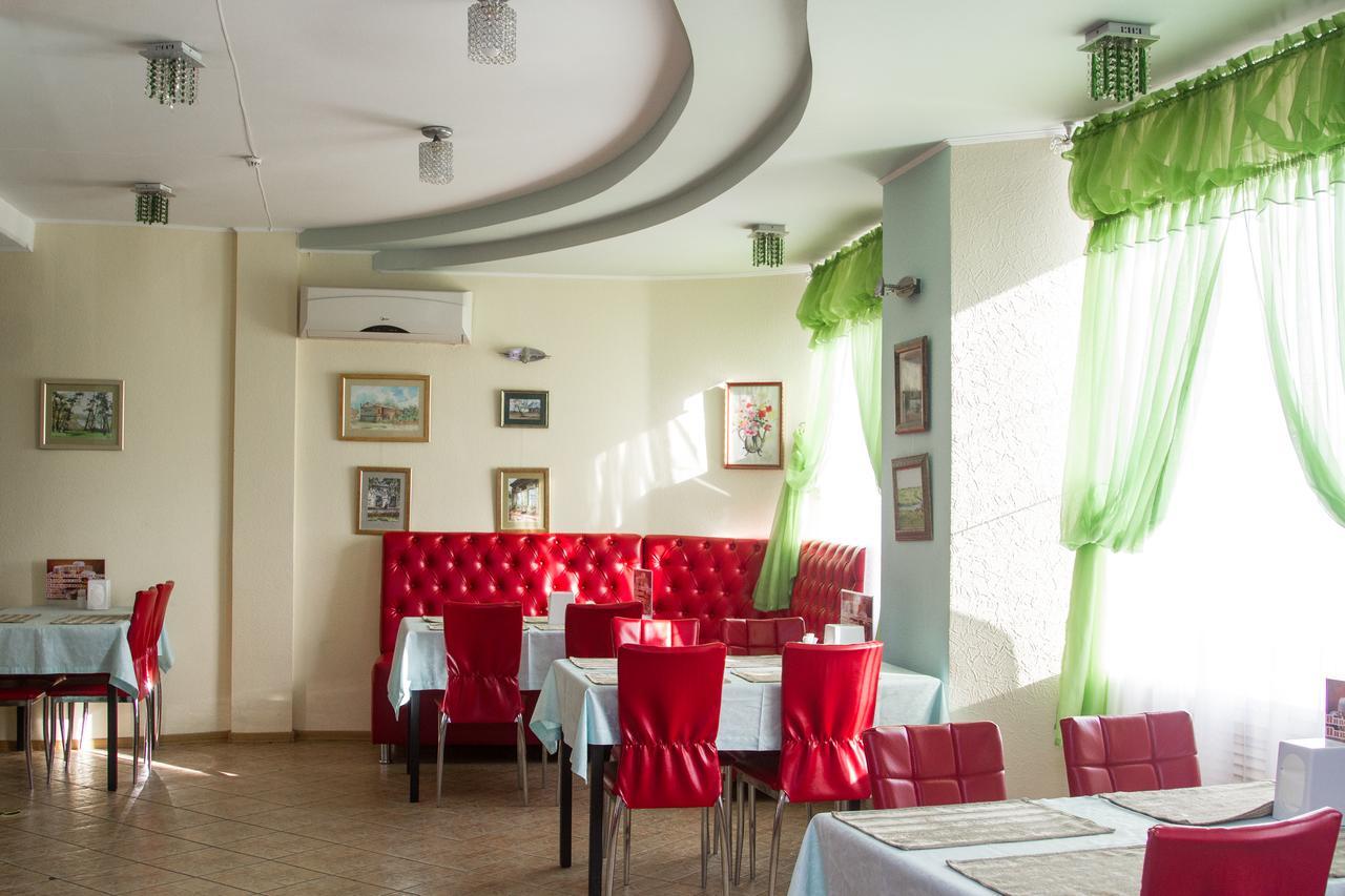 Sary Arka Hotel Павлодар Екстериор снимка