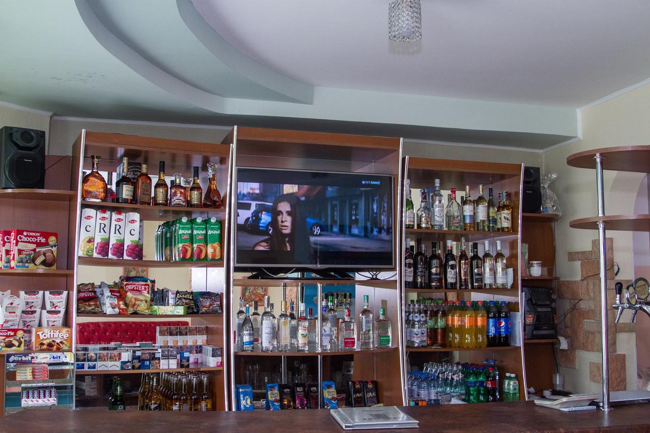 Sary Arka Hotel Павлодар Екстериор снимка