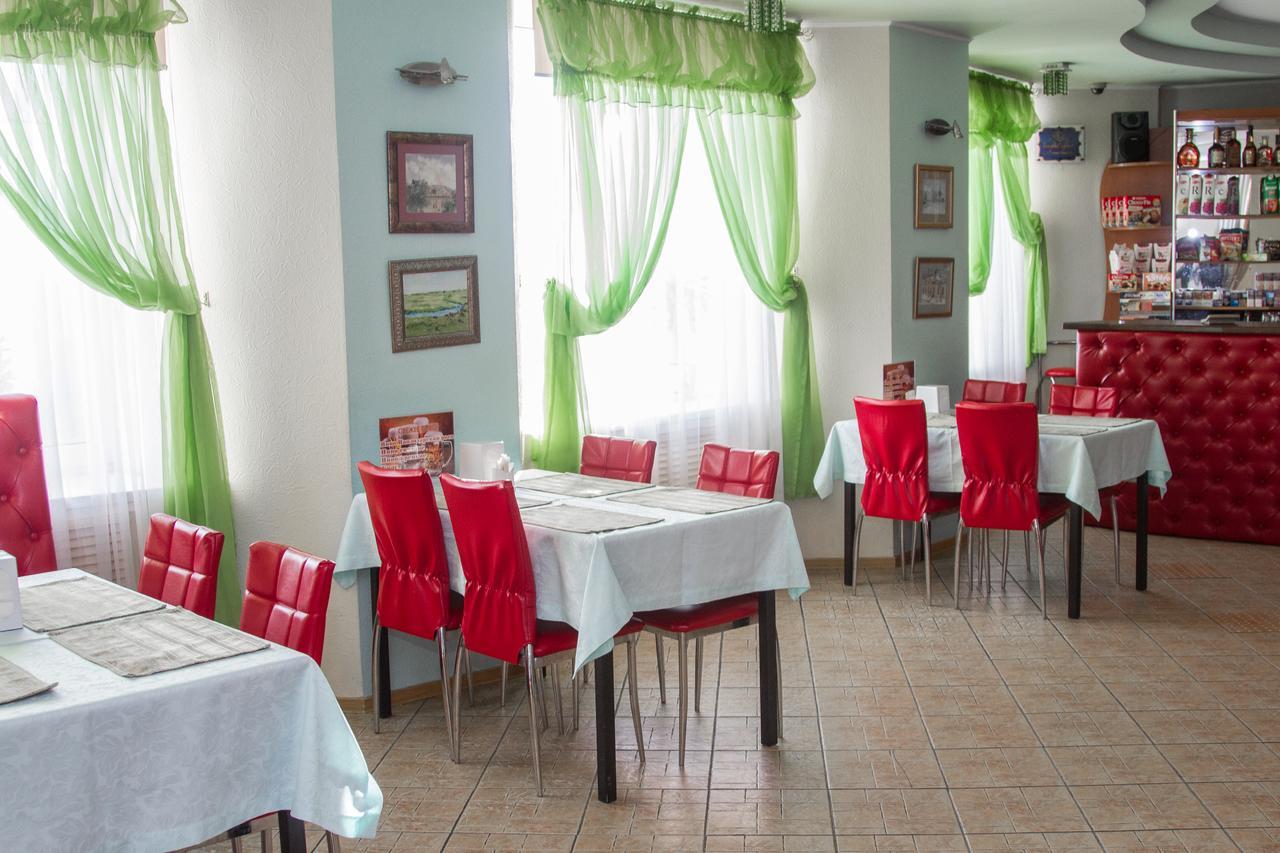 Sary Arka Hotel Павлодар Екстериор снимка